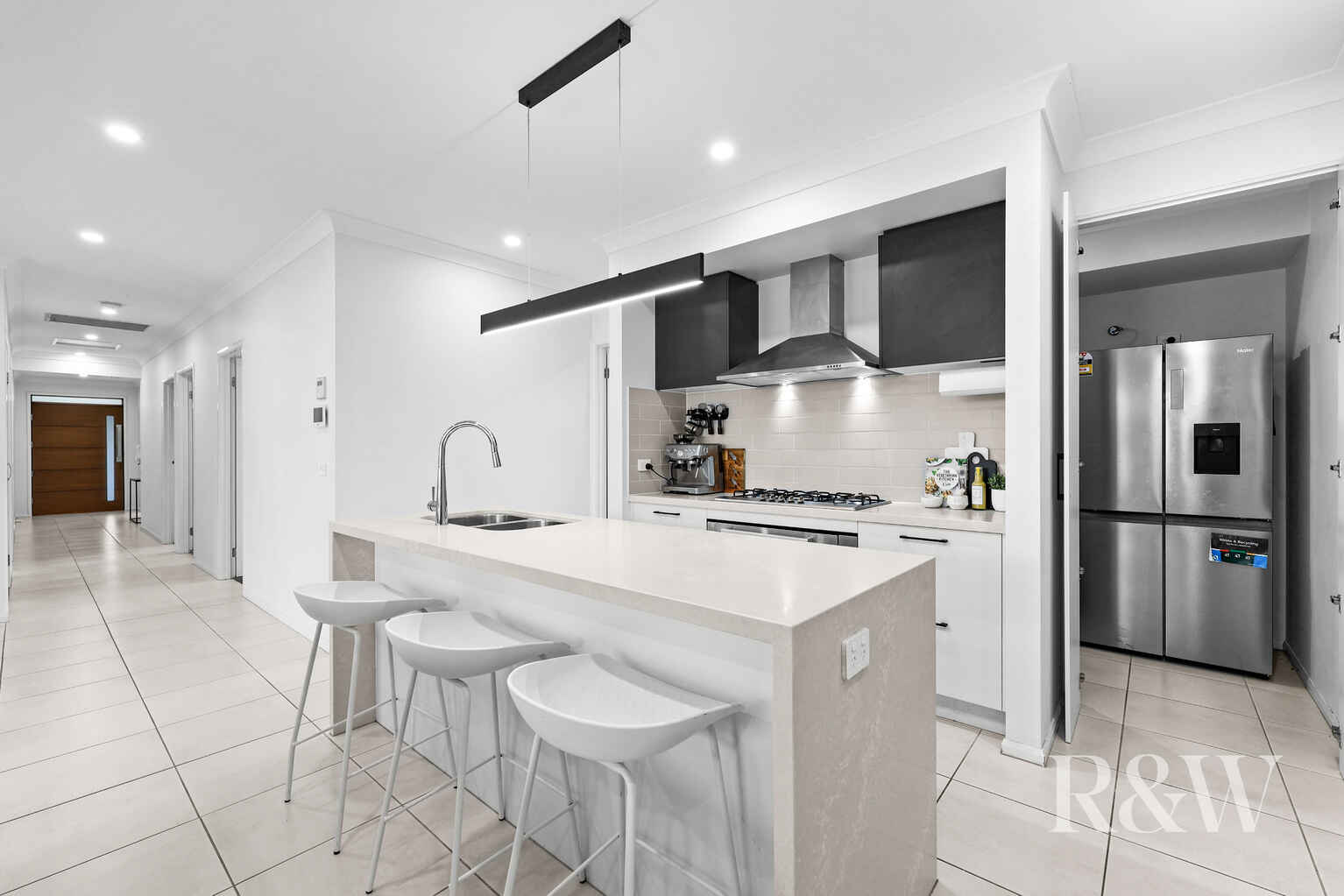 9 FLOYD STREET Spring Farm