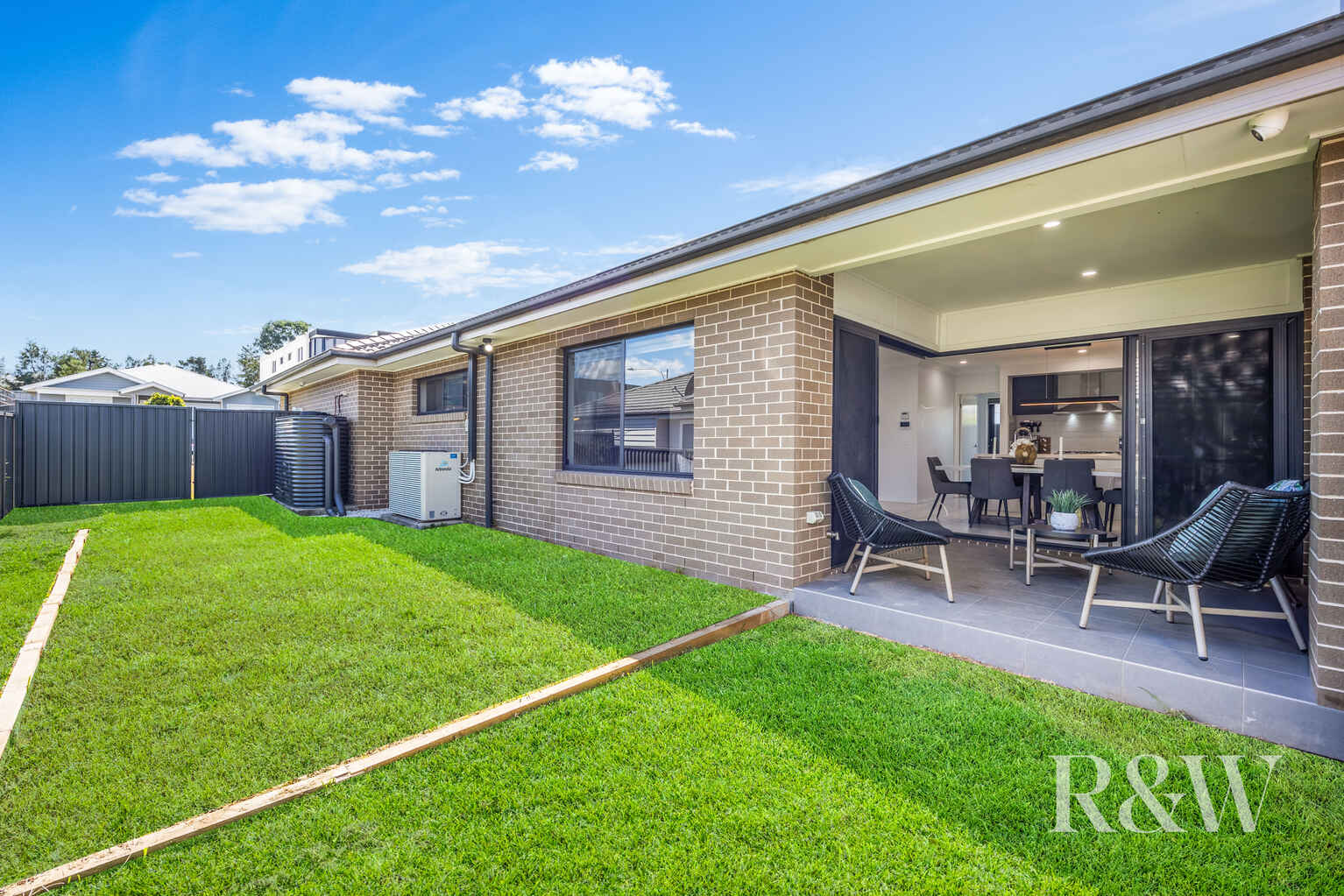 9 FLOYD STREET Spring Farm