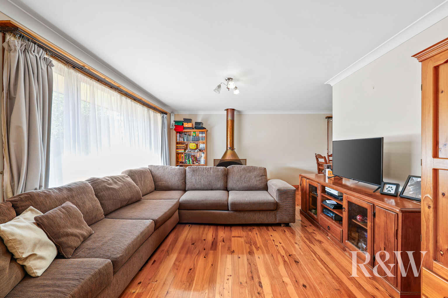 48 ATHEL TREE CRESCENT Bradbury