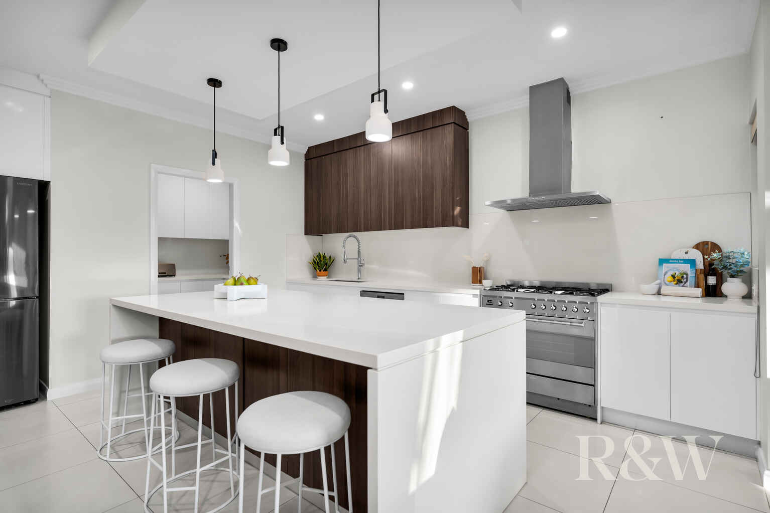 18 GOVERNOR DRIVE Harrington Park