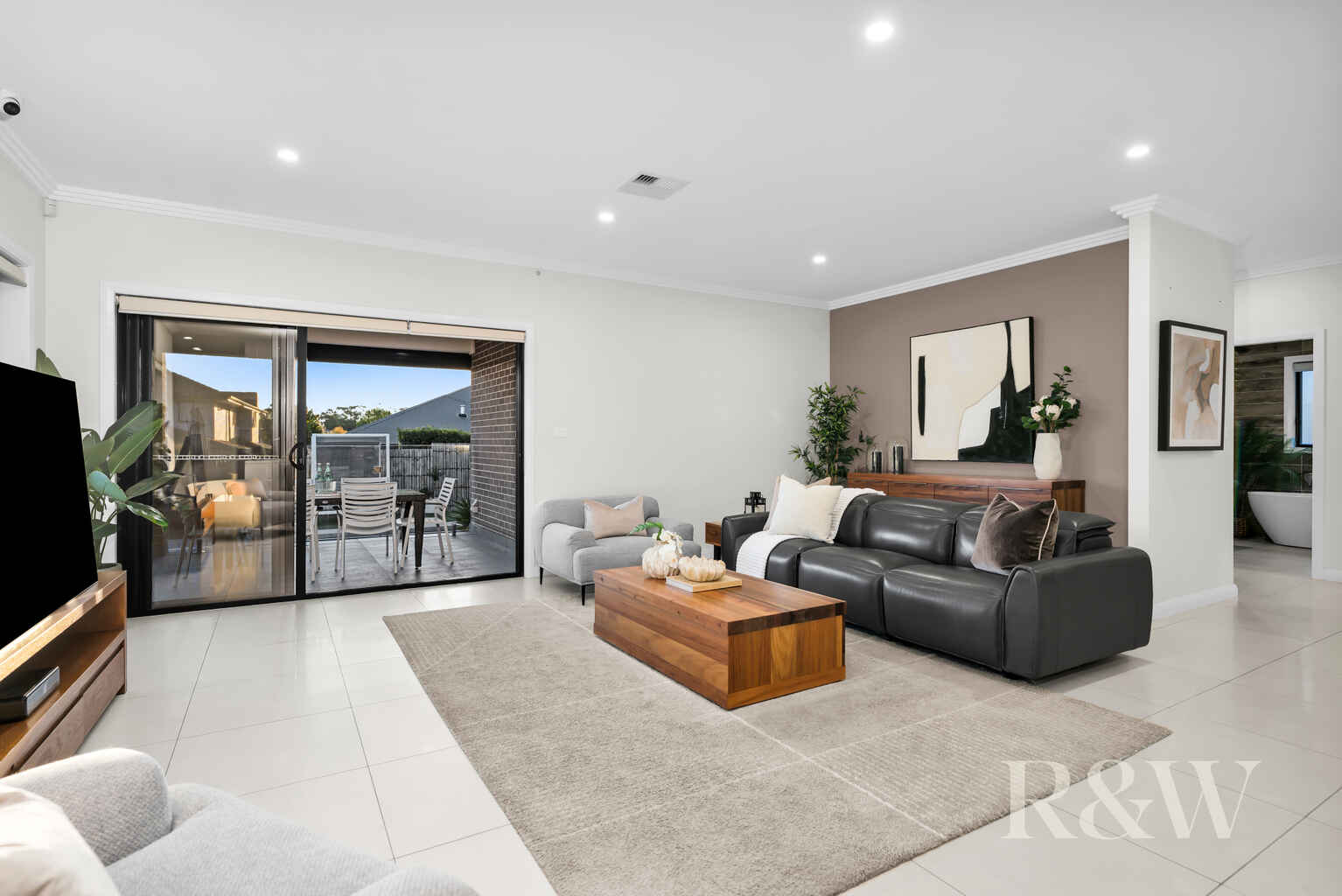 18 GOVERNOR DRIVE Harrington Park