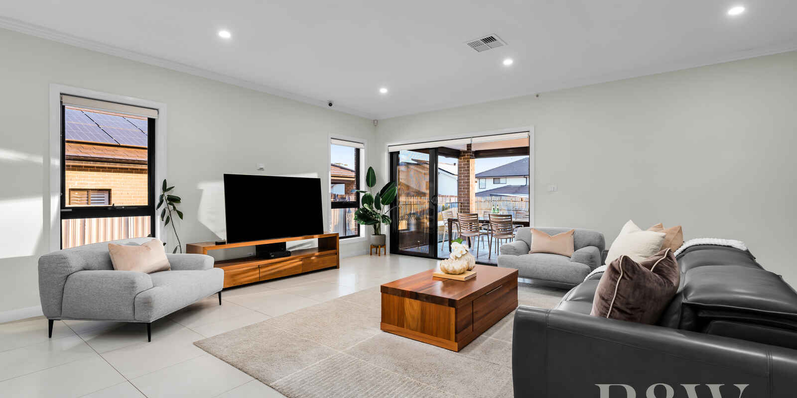 18 GOVERNOR DRIVE Harrington Park