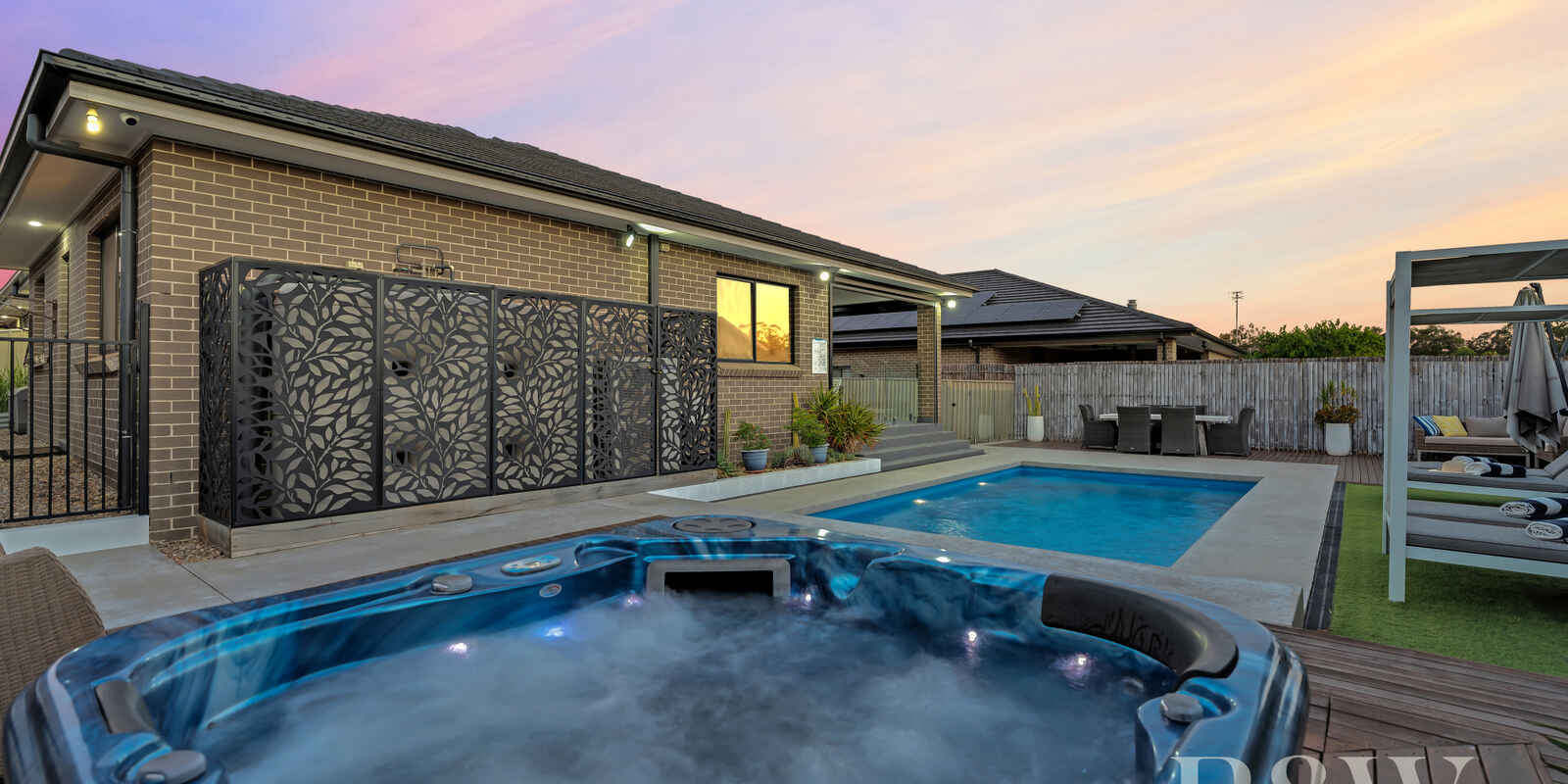 18 GOVERNOR DRIVE Harrington Park