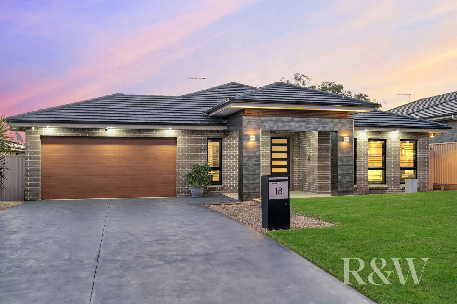 18 GOVERNOR DRIVE Harrington Park