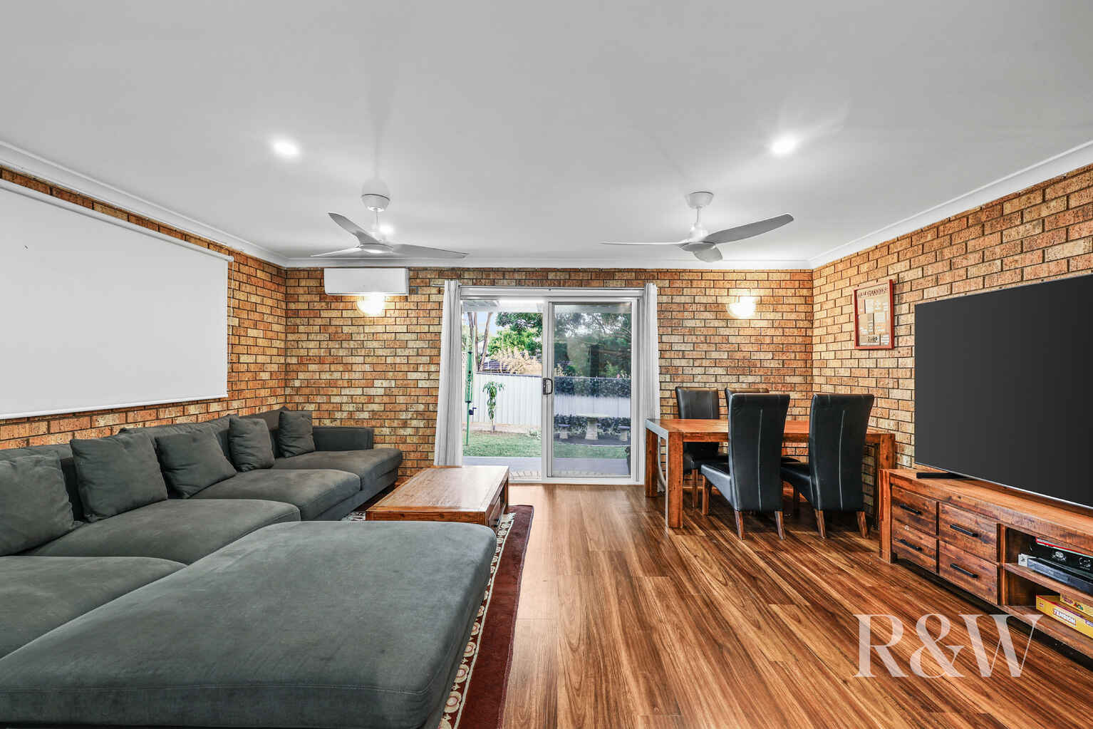 3 OMARU CRESCENT Bradbury