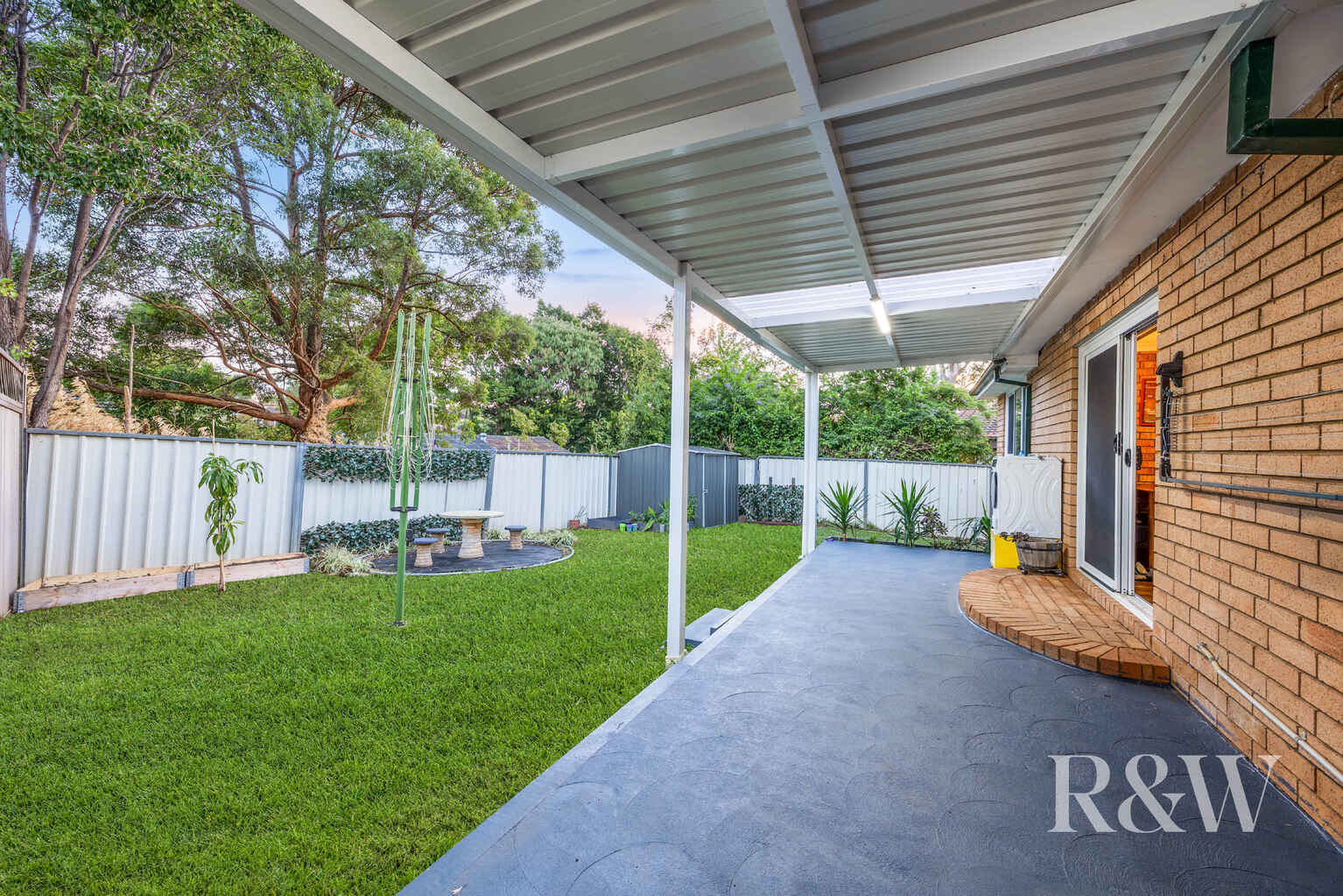 3 OMARU CRESCENT Bradbury