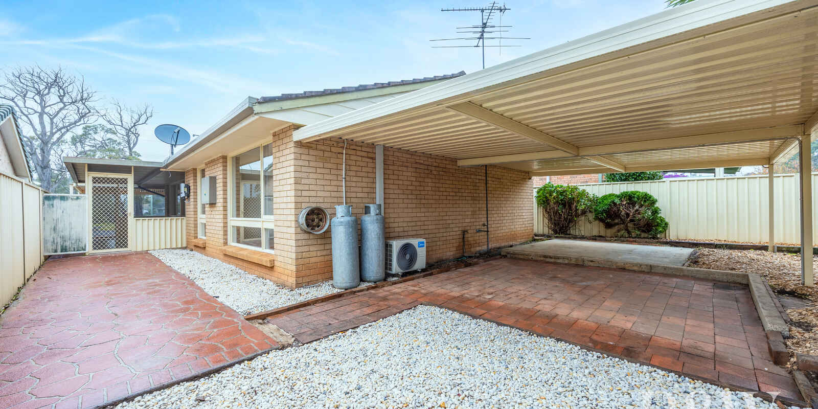 40 COEVON ROAD Buxton