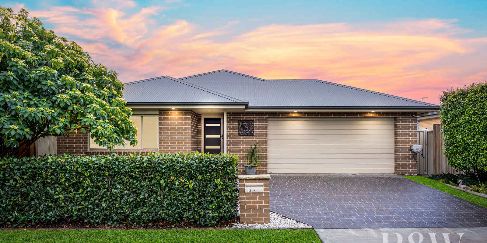 19 BLAIN ROAD Spring Farm