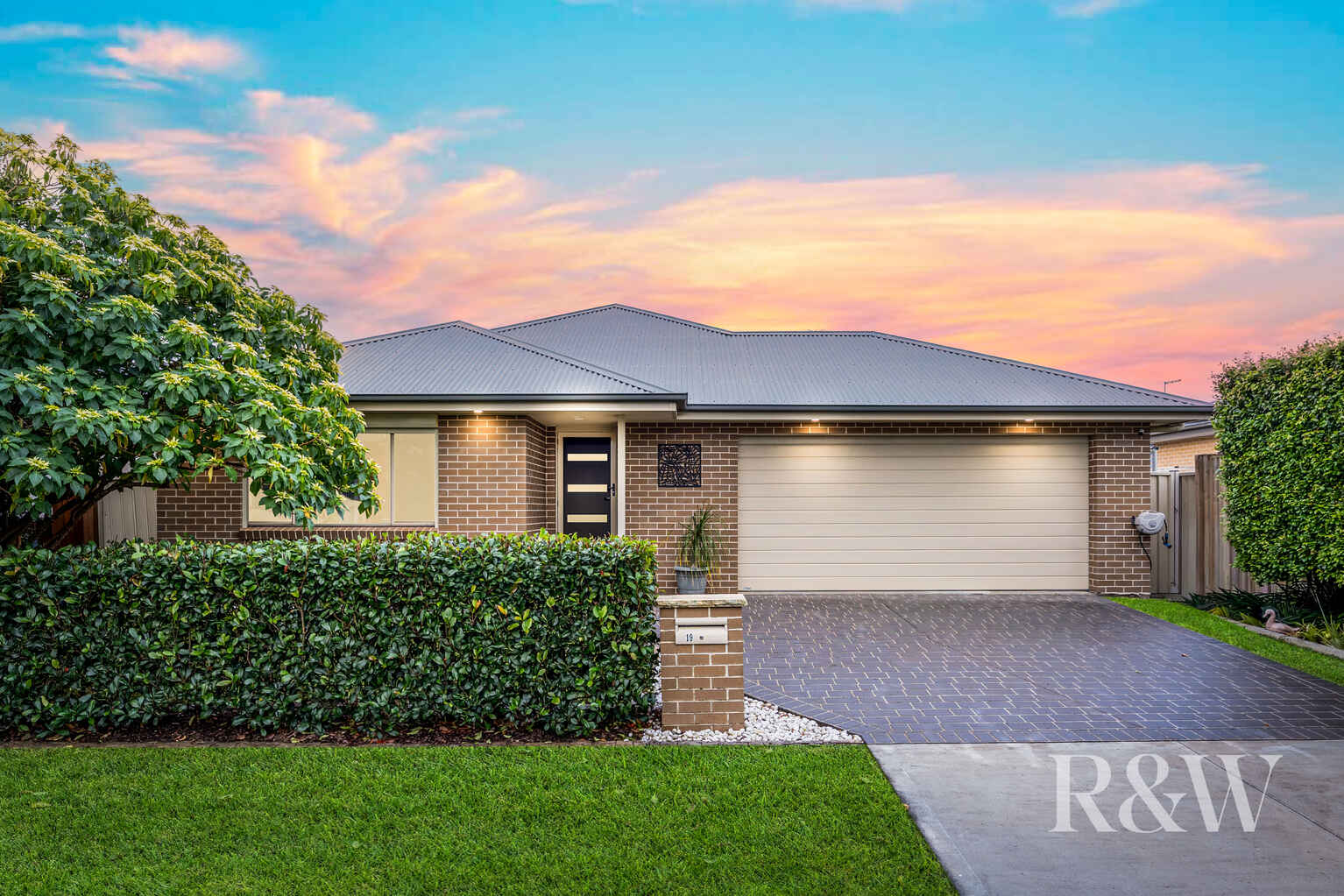 19 BLAIN ROAD Spring Farm