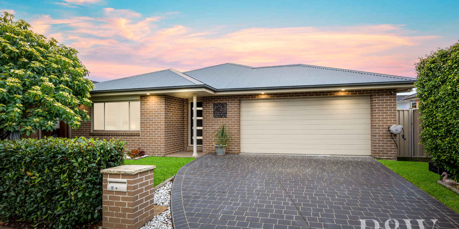 19 BLAIN ROAD Spring Farm