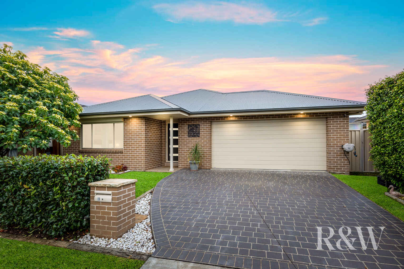 19 BLAIN ROAD Spring Farm