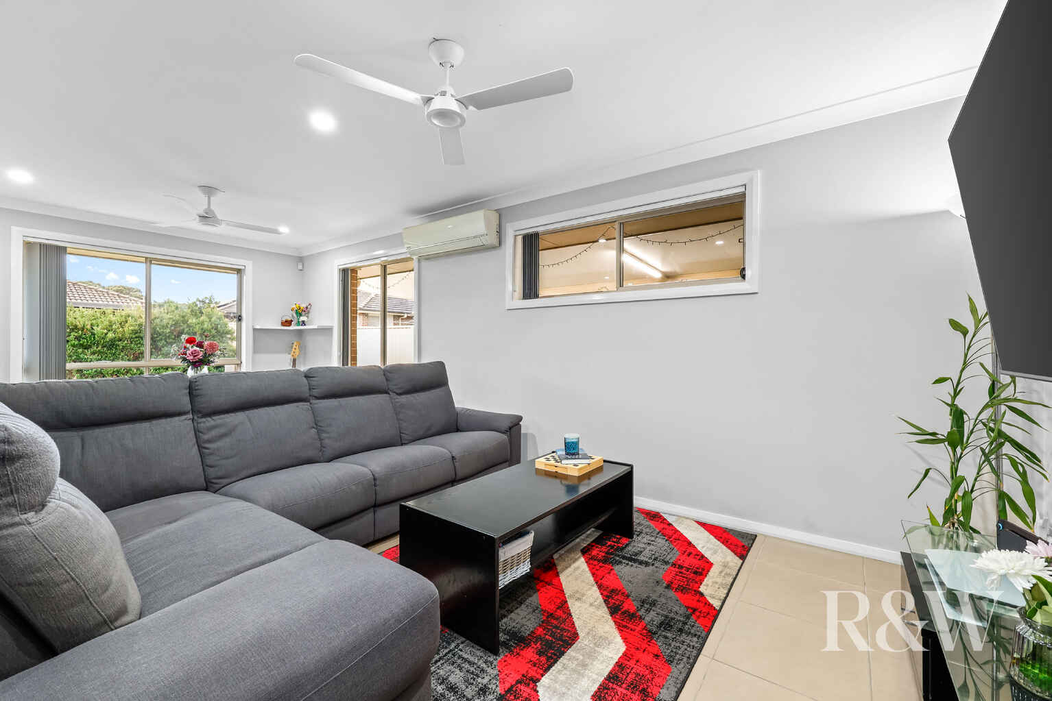 19 BLAIN ROAD Spring Farm