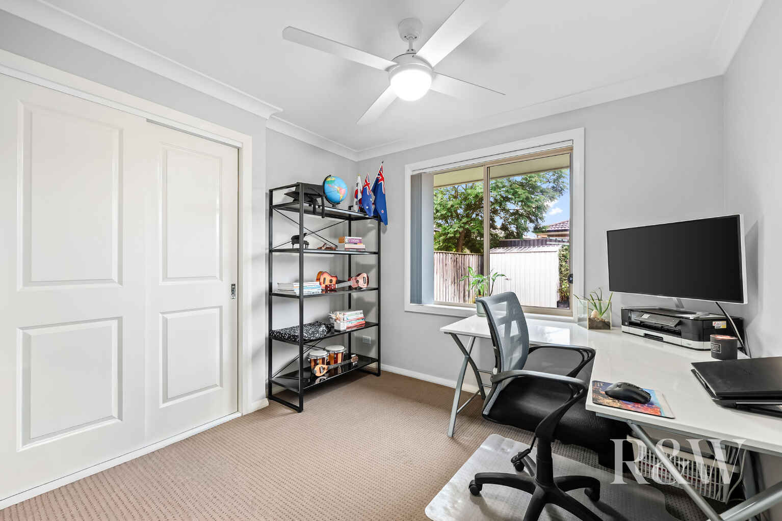 19 BLAIN ROAD Spring Farm