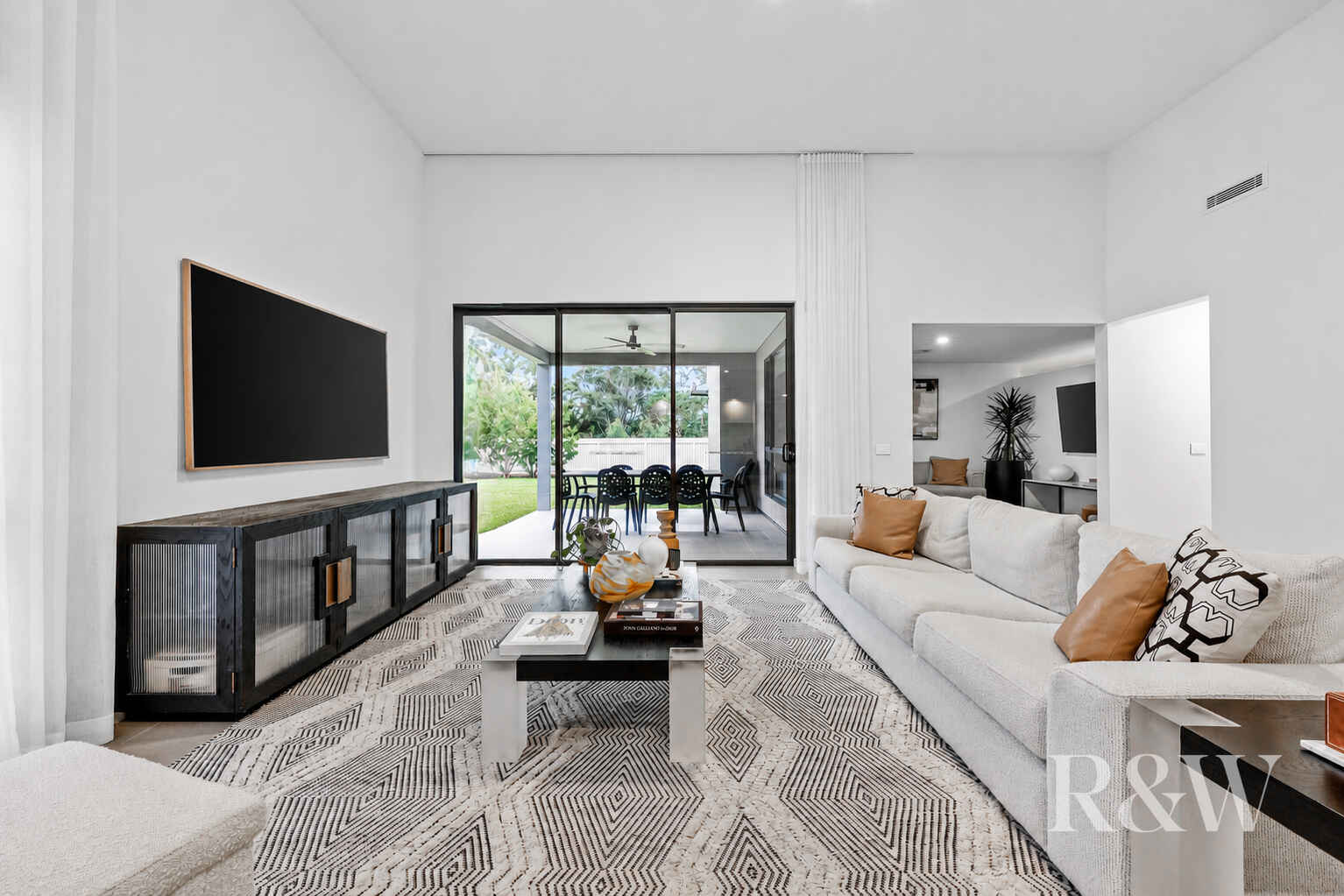 9 Hewitson Court Gledswood Hills