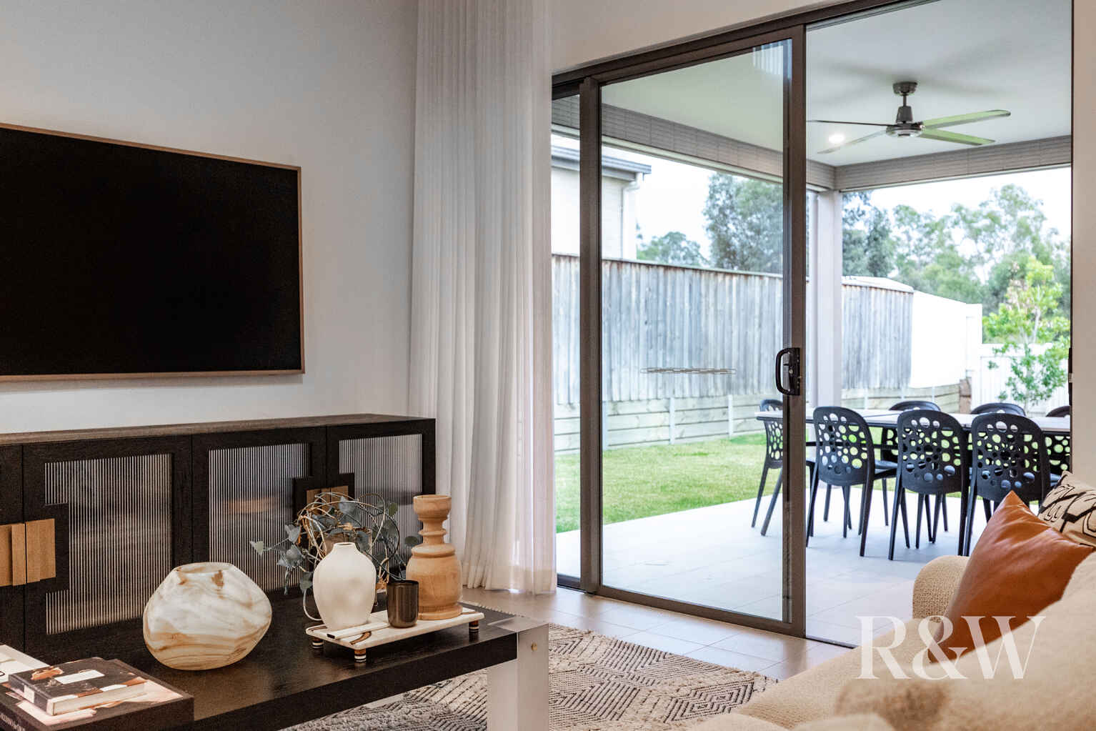 9 Hewitson Court Gledswood Hills