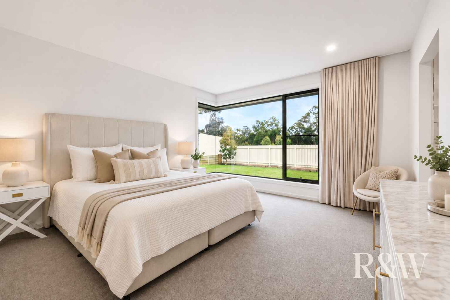 9 Hewitson Court Gledswood Hills