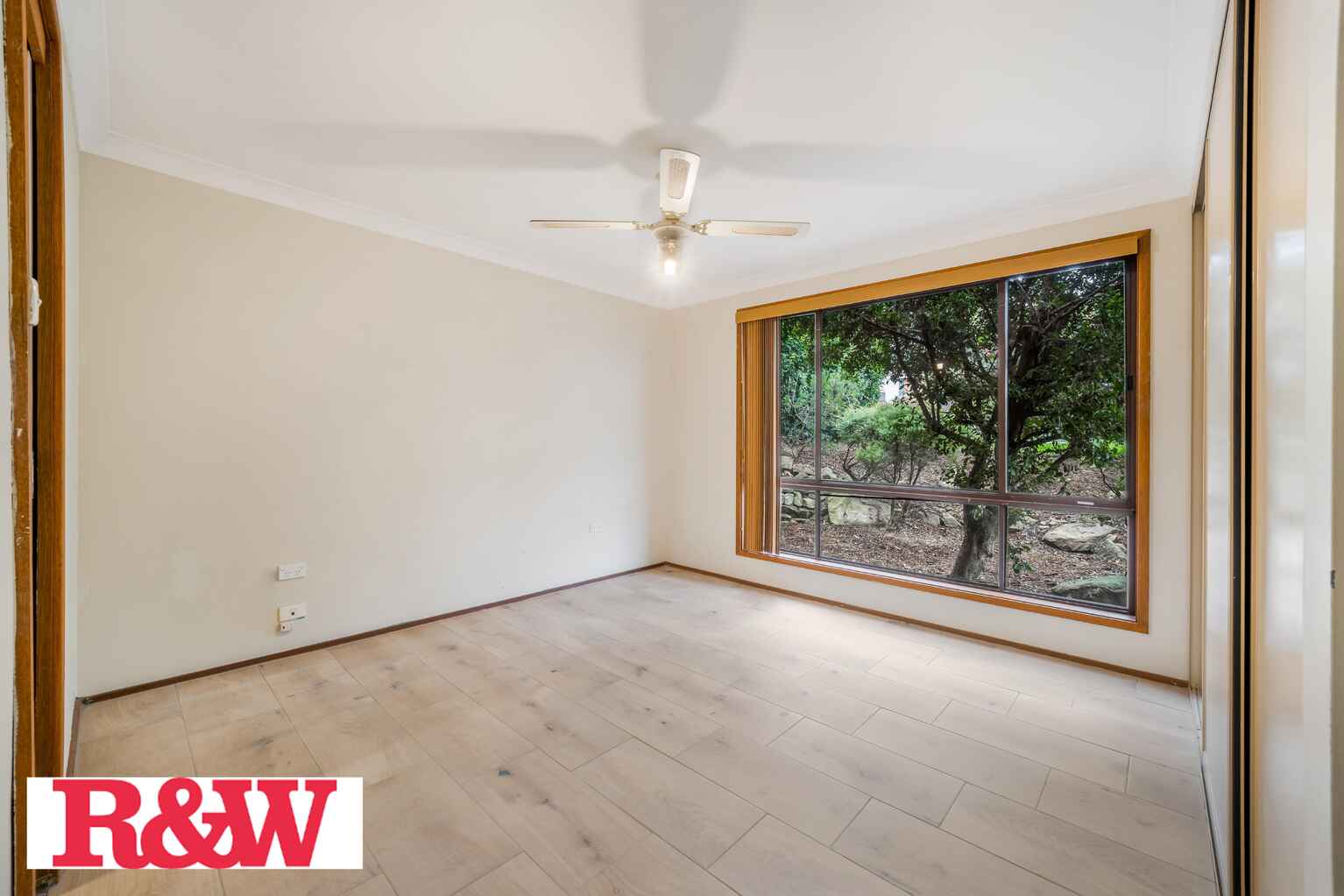 15 Salter Ave Minto
