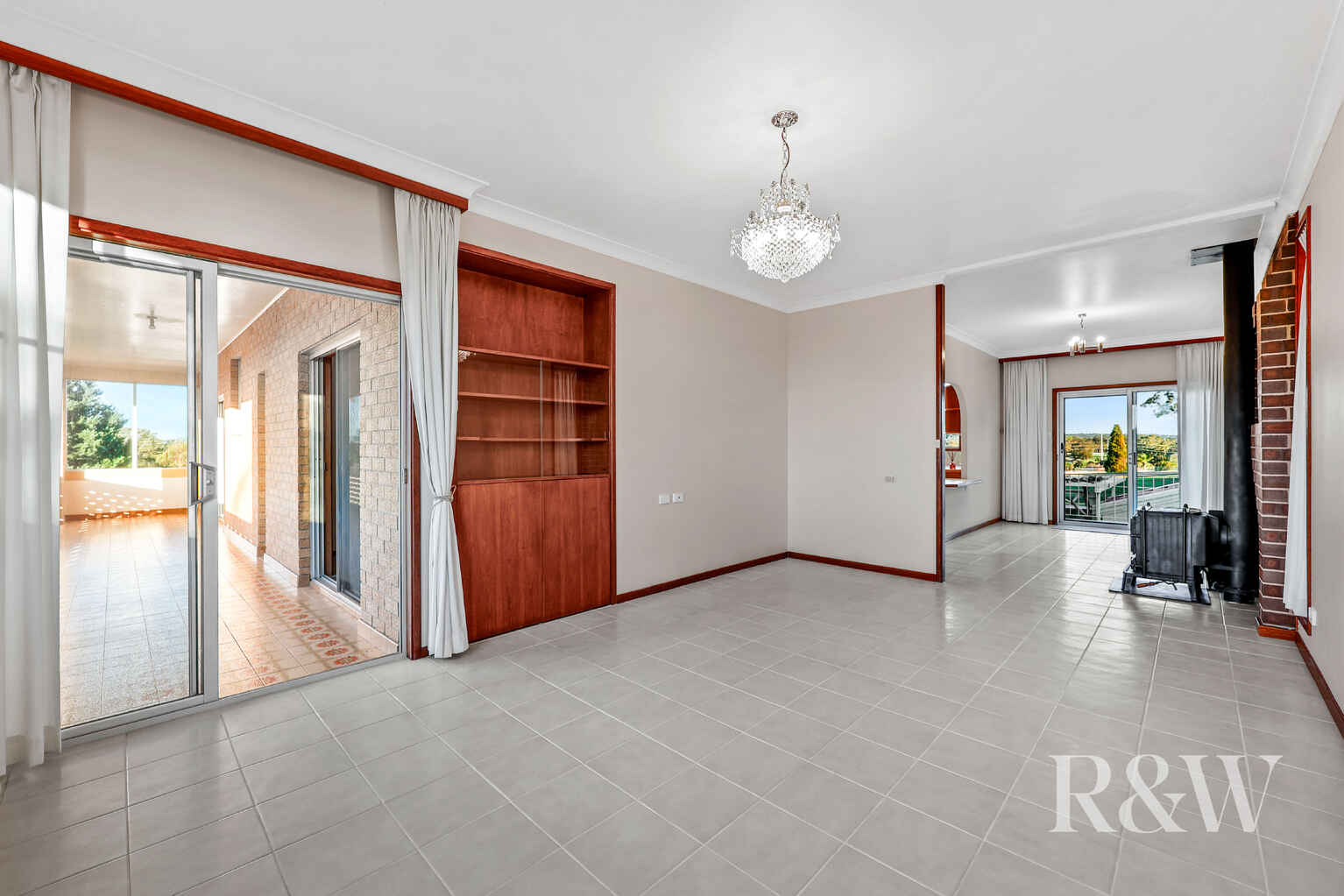 35 AKUNA AVENUE Bradbury