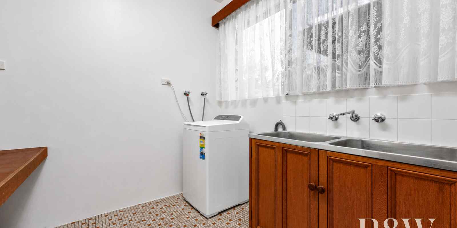 35 AKUNA AVENUE Bradbury