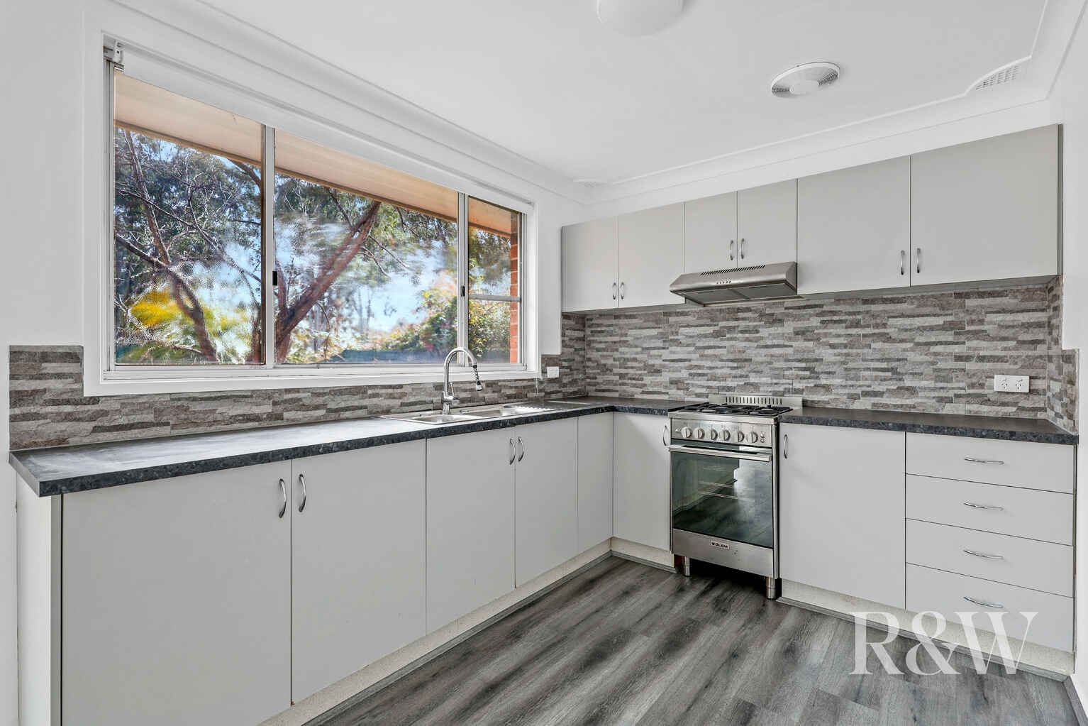 13/23 GERTRUDE ROAD Ingleburn 13/23 GERTRUDE ROAD Ingleburn