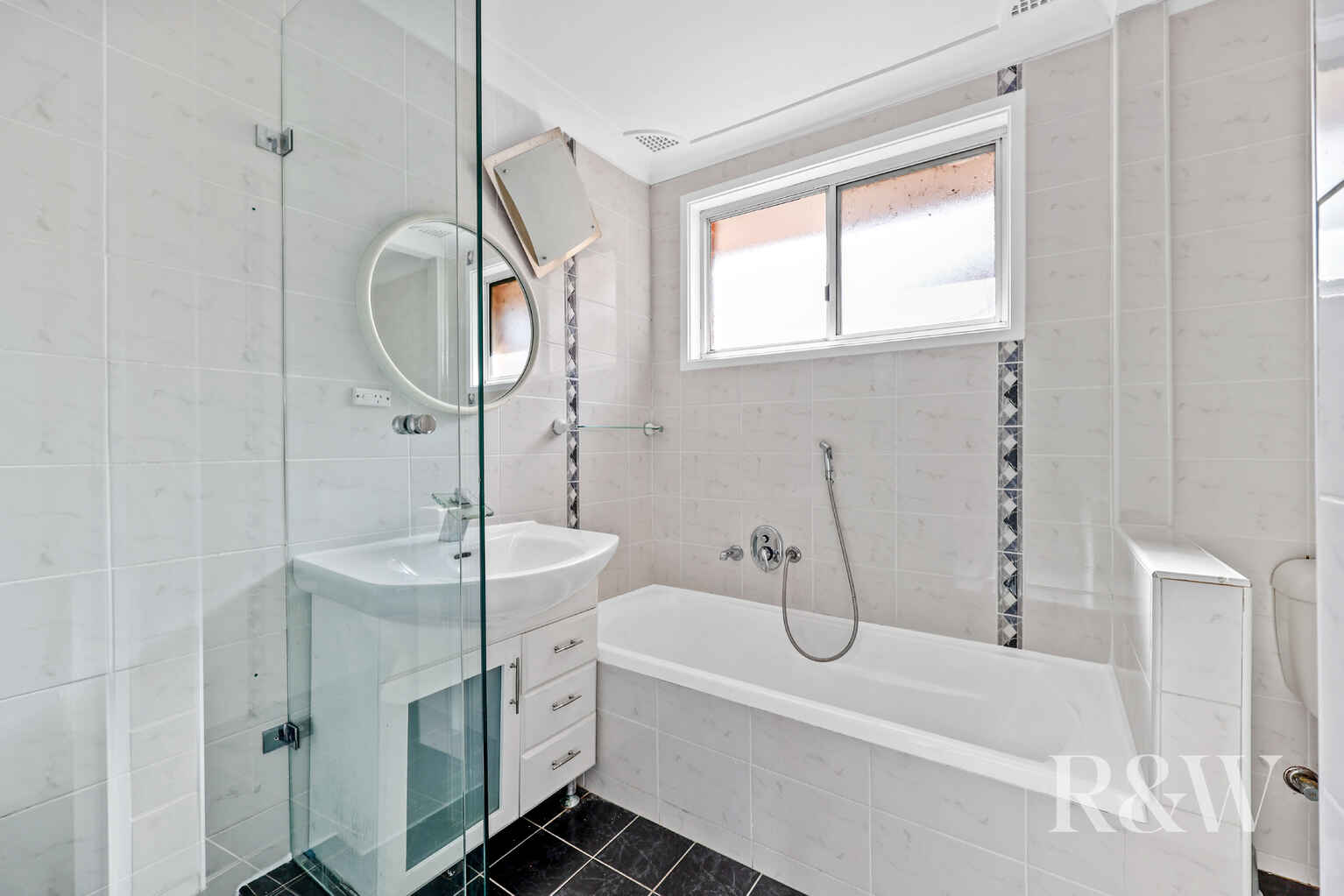 13/23 GERTRUDE ROAD Ingleburn 13/23 GERTRUDE ROAD Ingleburn