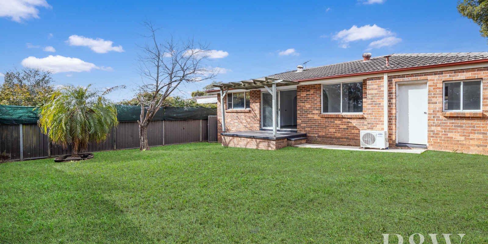 13/23 GERTRUDE ROAD Ingleburn 13/23 GERTRUDE ROAD Ingleburn