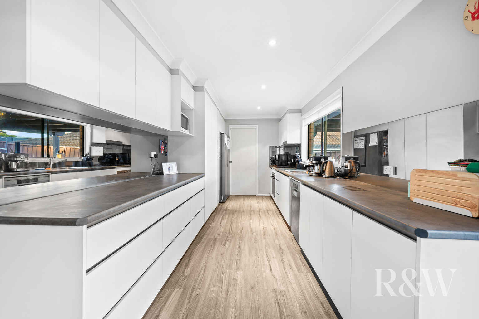 4 BRIERLEY PLACE Eagle Vale