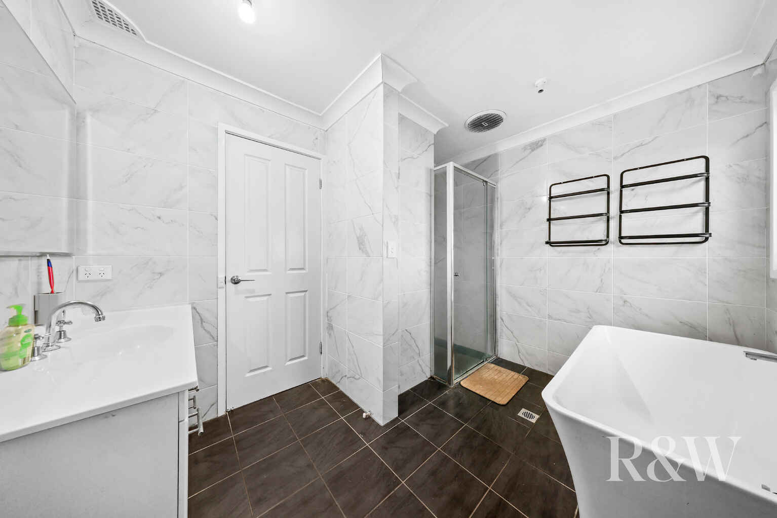 4 BRIERLEY PLACE Eagle Vale