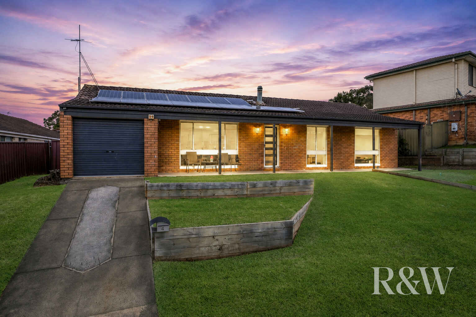4 BRIERLEY PLACE Eagle Vale