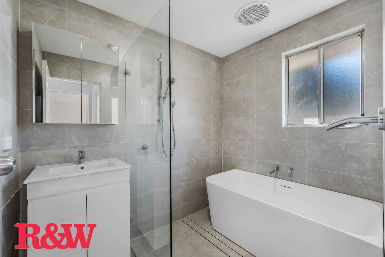 52 Elouera Crescent Woodbine 52 Elouera Crescent Woodbine