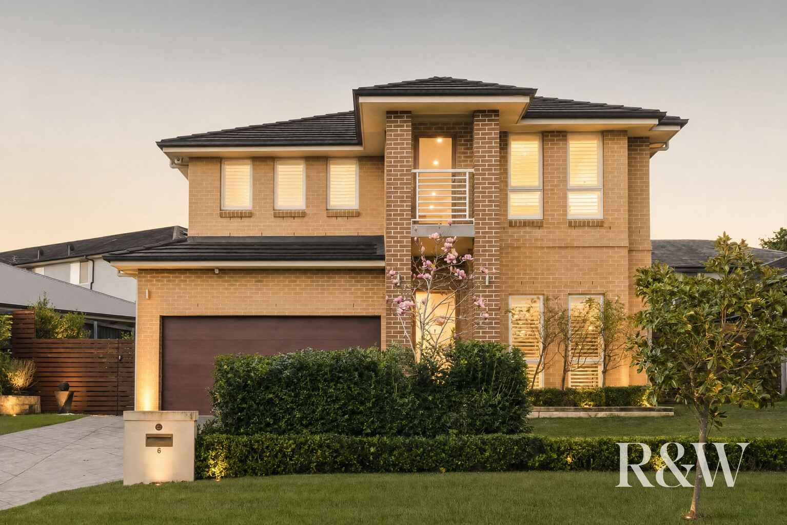 6 DROMEDARY PLACE Macquarie Links