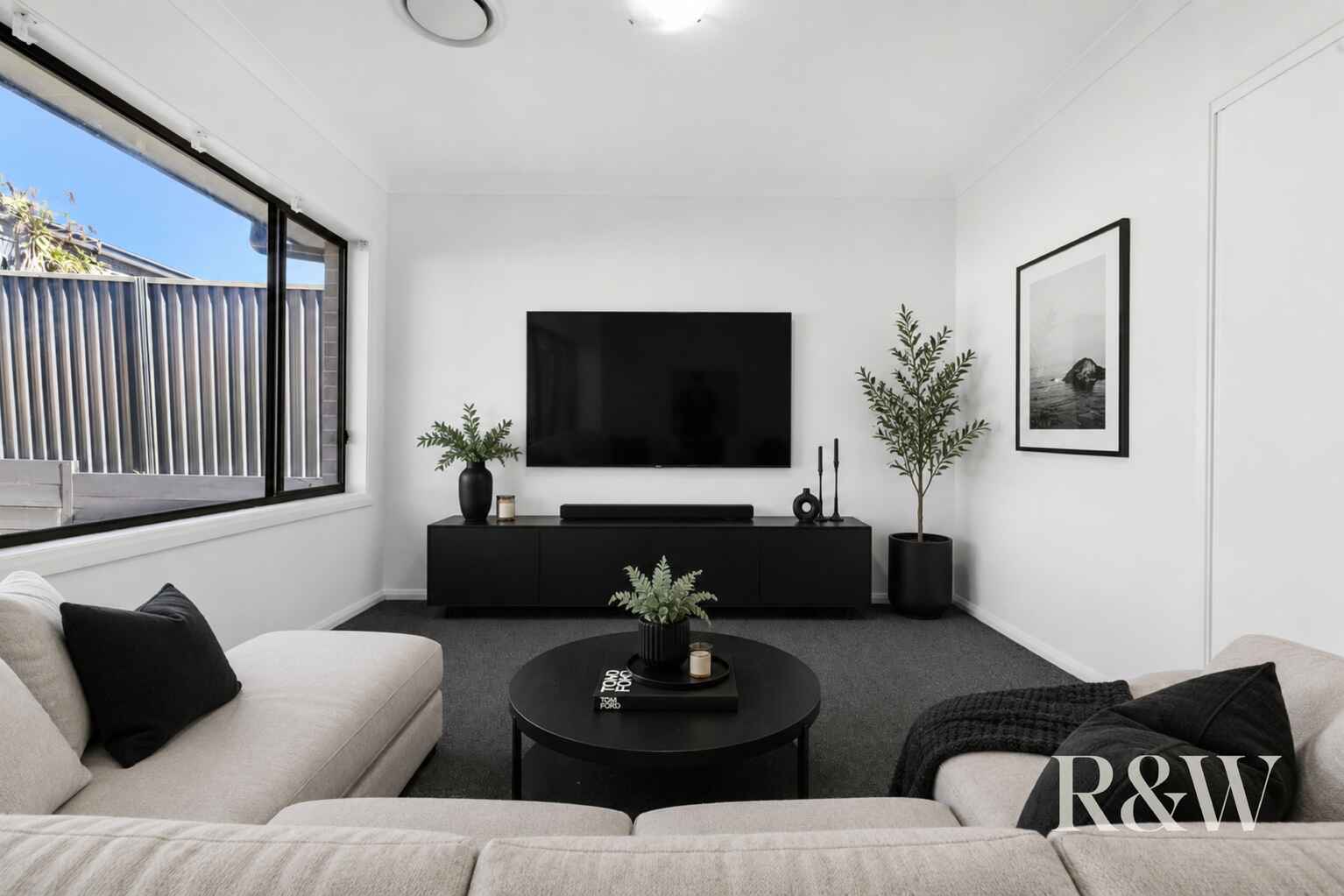 9 Arkley Avenue Claymore 9 Arkley Avenue Claymore