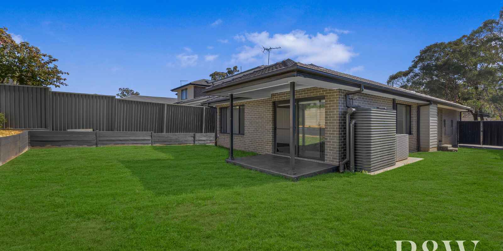 9 Arkley Avenue Claymore 9 Arkley Avenue Claymore
