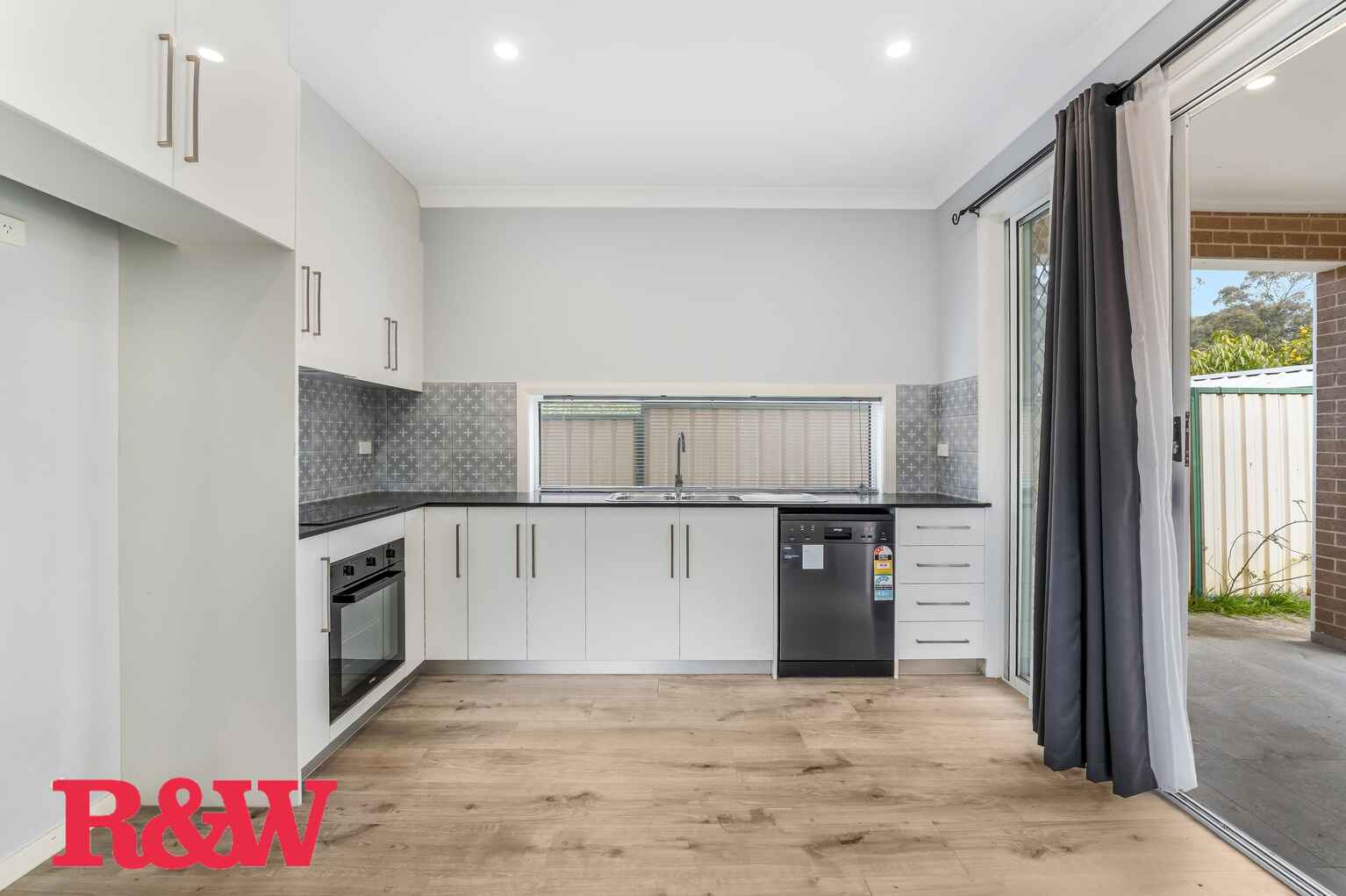 3A Leura Close Bossley Park