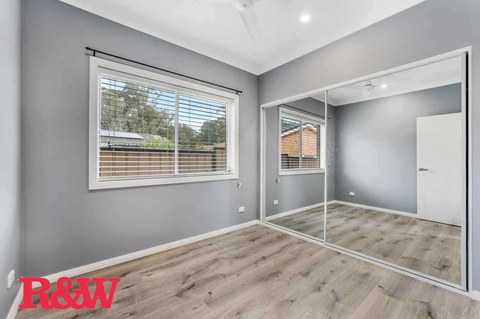 3A Leura Close Bossley Park