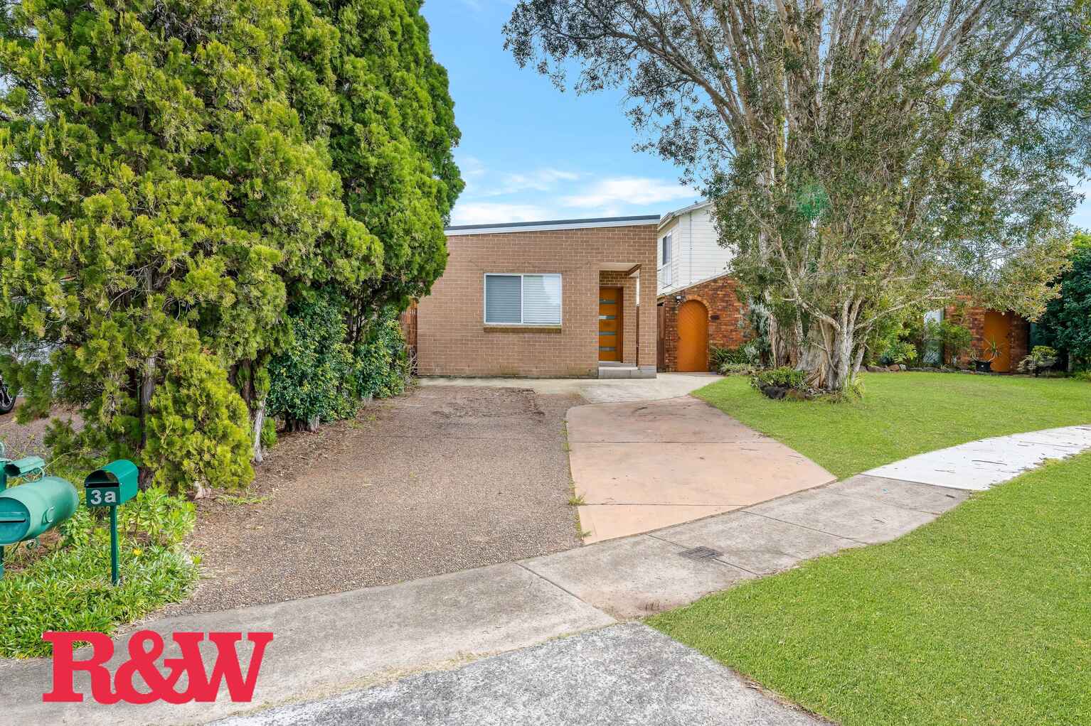 3A Leura Close Bossley Park