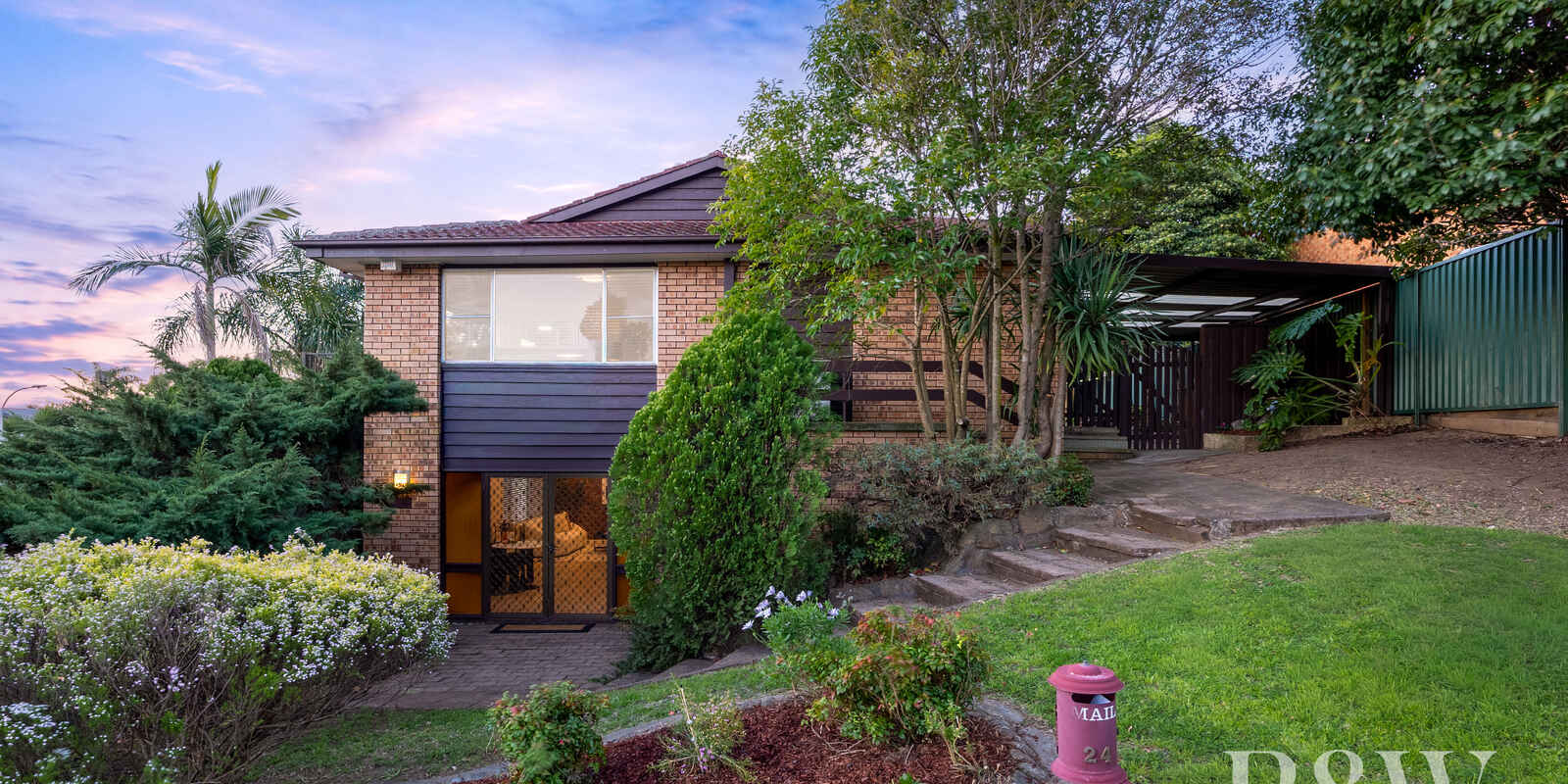 24 AKUNA AVENUE Bradbury