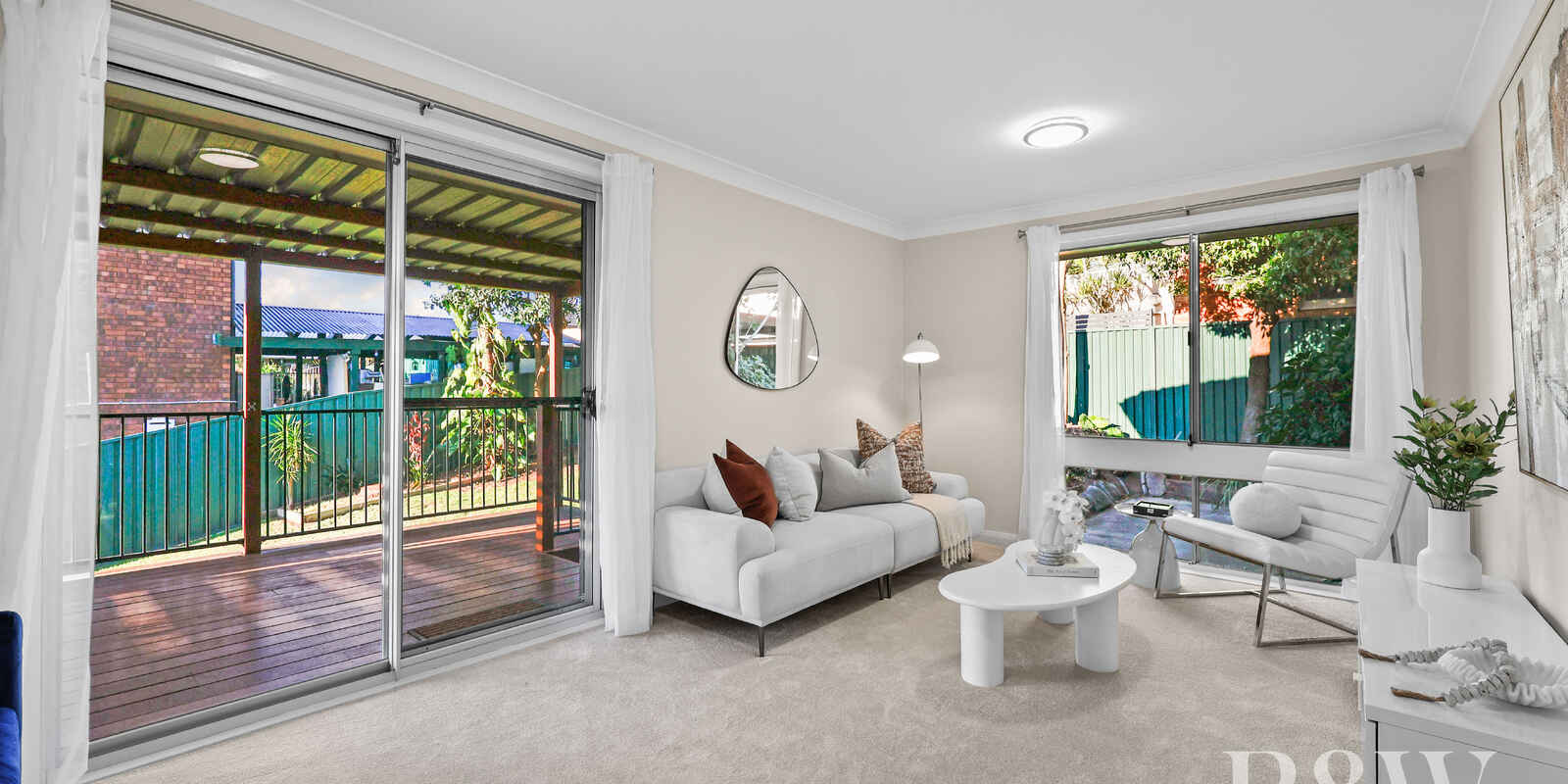24 AKUNA AVENUE Bradbury