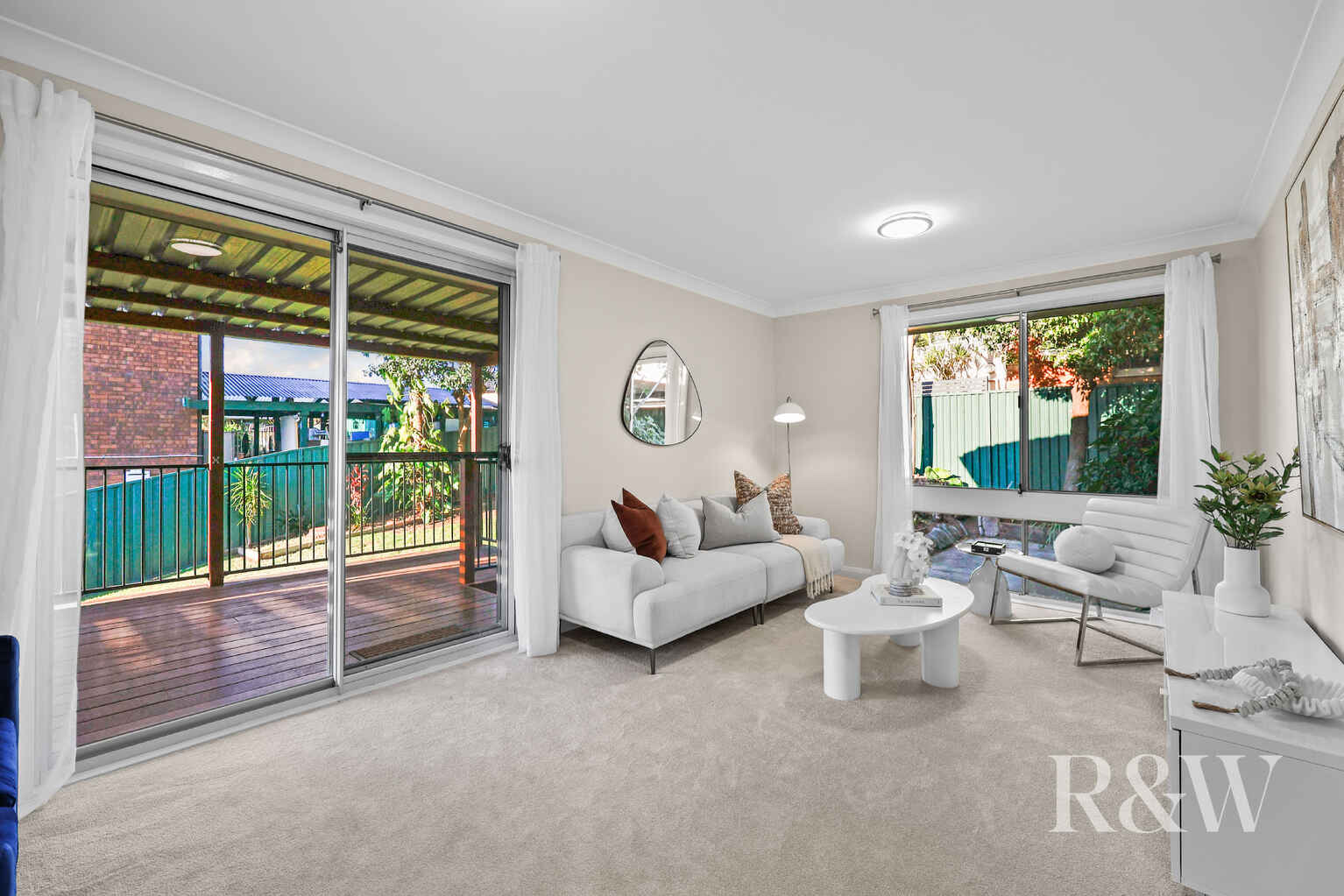 24 AKUNA AVENUE Bradbury