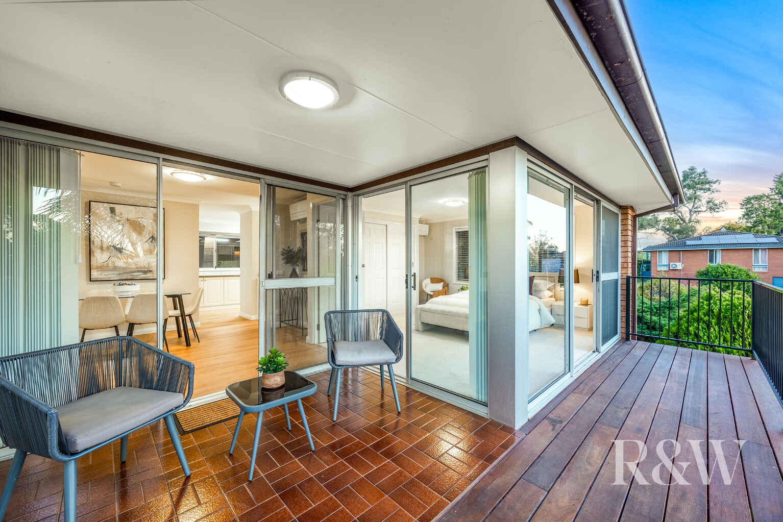 24 AKUNA AVENUE Bradbury