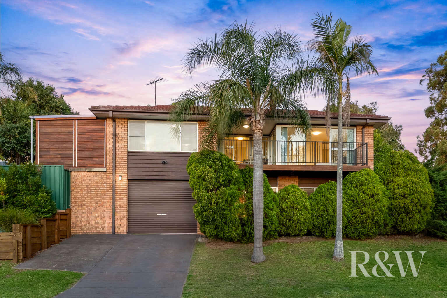 24 AKUNA AVENUE Bradbury