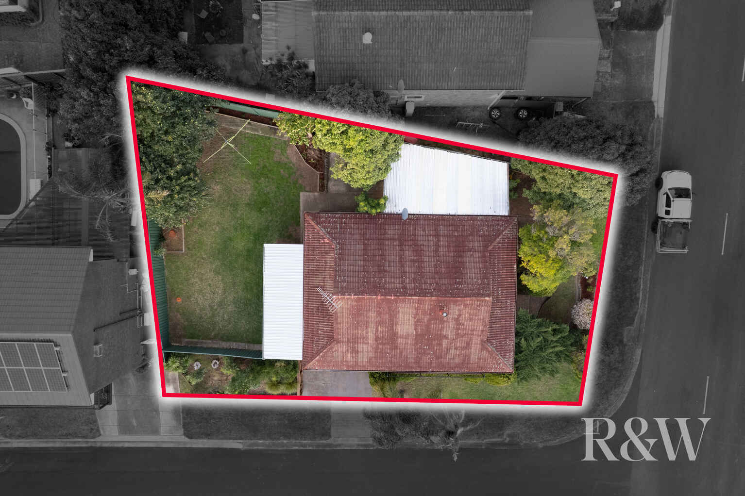 24 AKUNA AVENUE Bradbury
