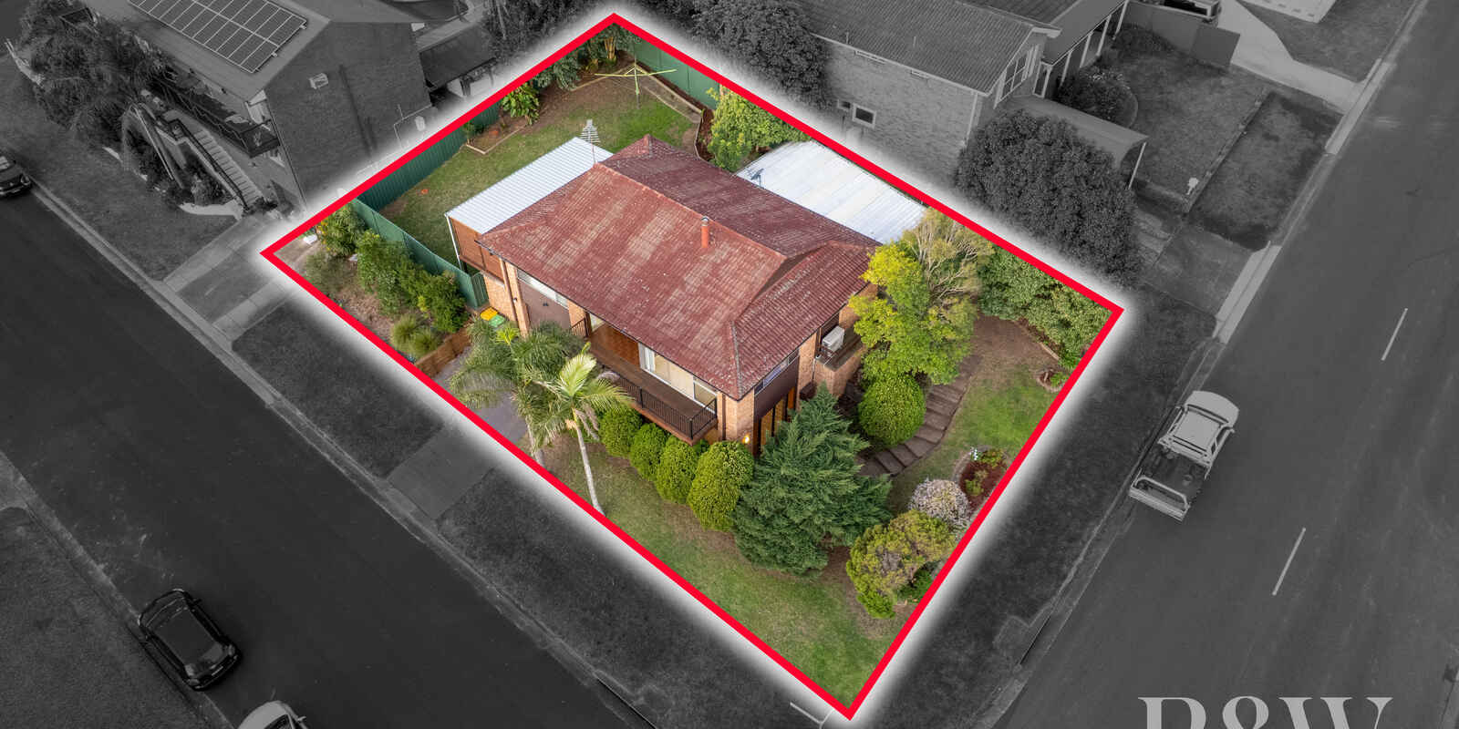 24 AKUNA AVENUE Bradbury