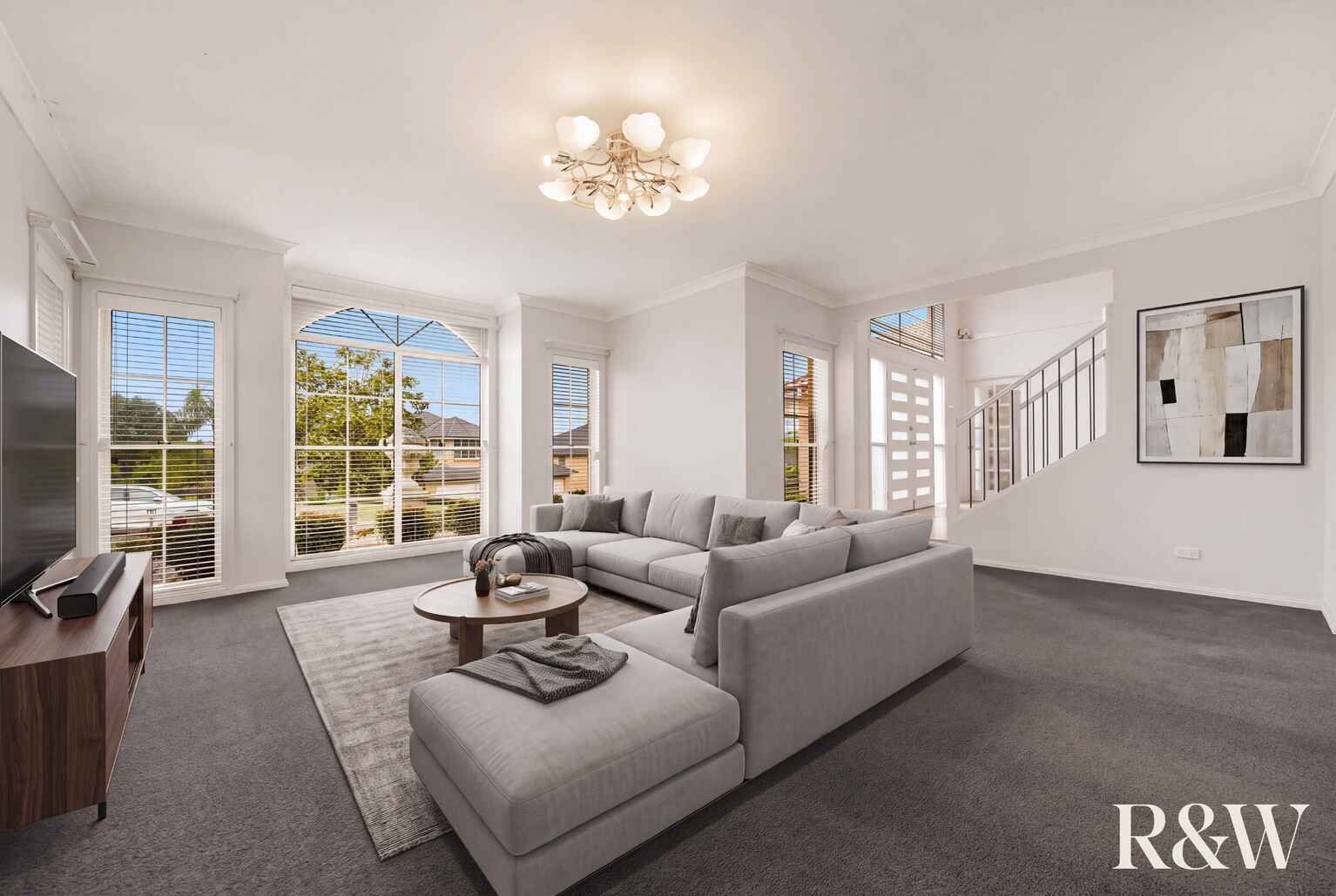 6 Forbes Way Macquarie Links