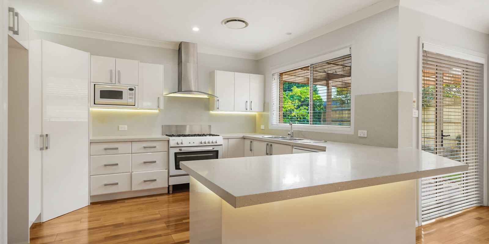 6 Forbes Way Macquarie Links