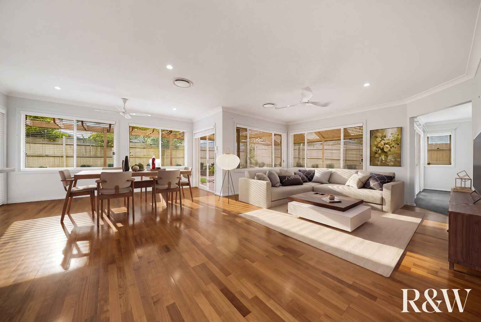 6 Forbes Way Macquarie Links