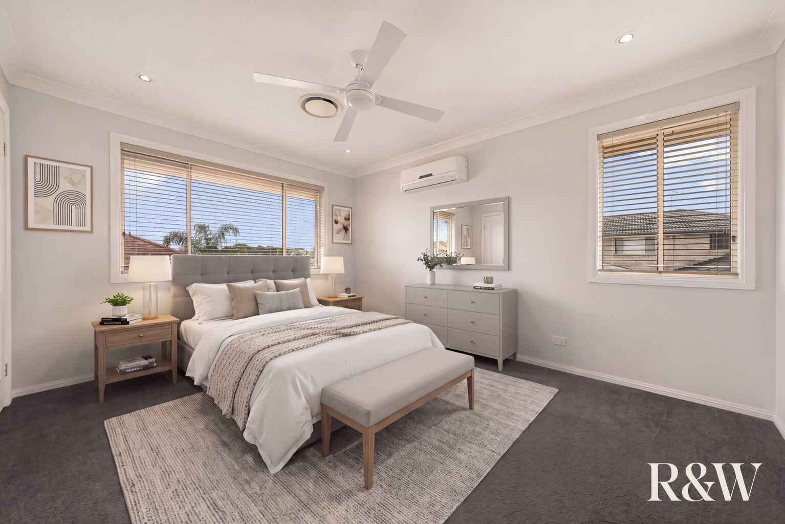 6 Forbes Way Macquarie Links