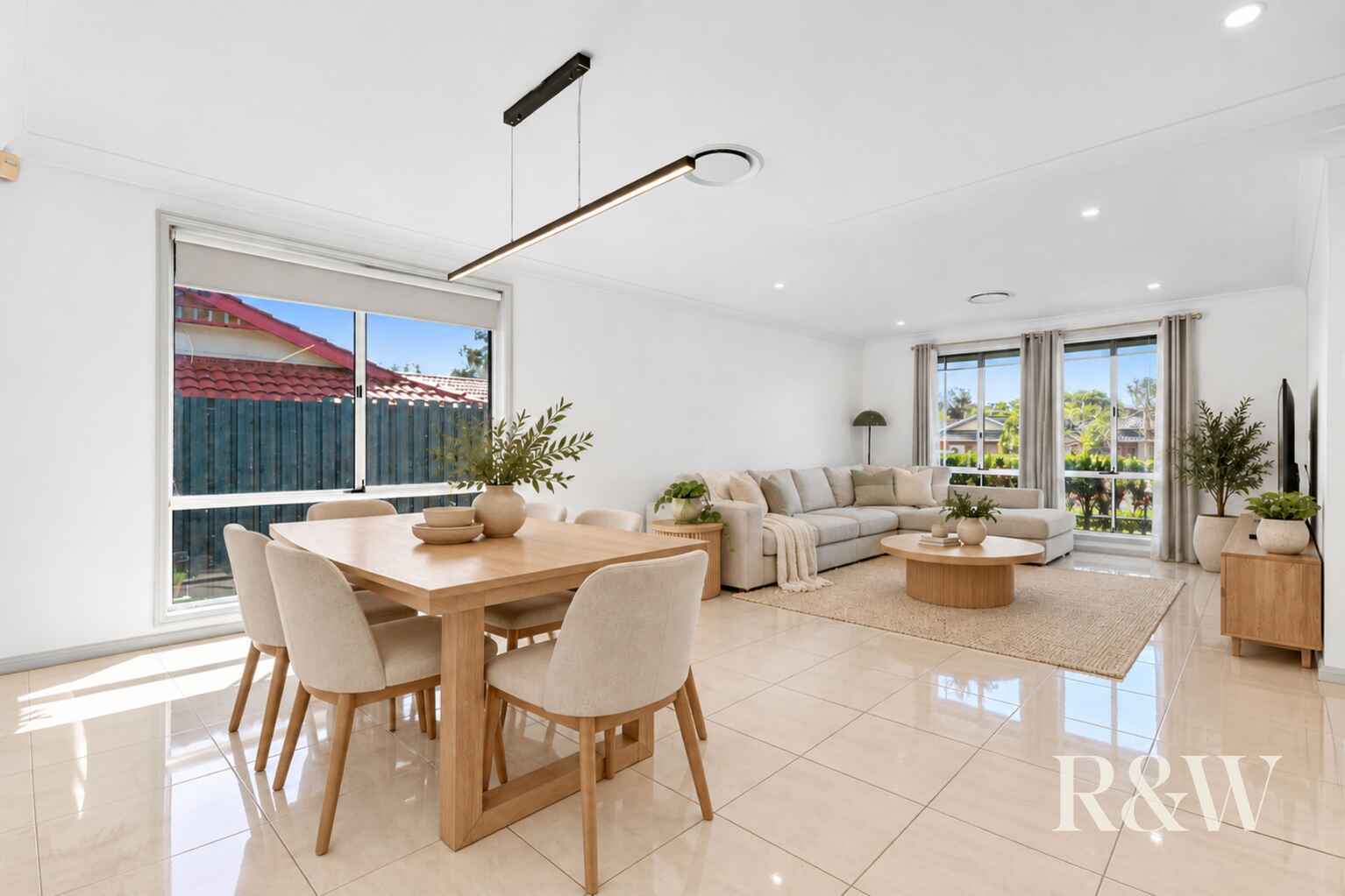 4 FRIGATE-BIRD AVENUE Hinchinbrook