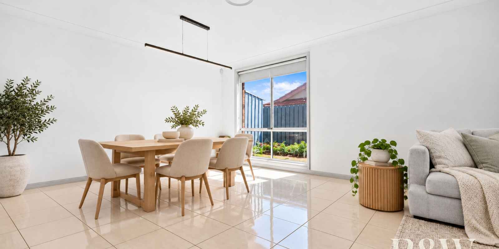 4 FRIGATE-BIRD AVENUE Hinchinbrook