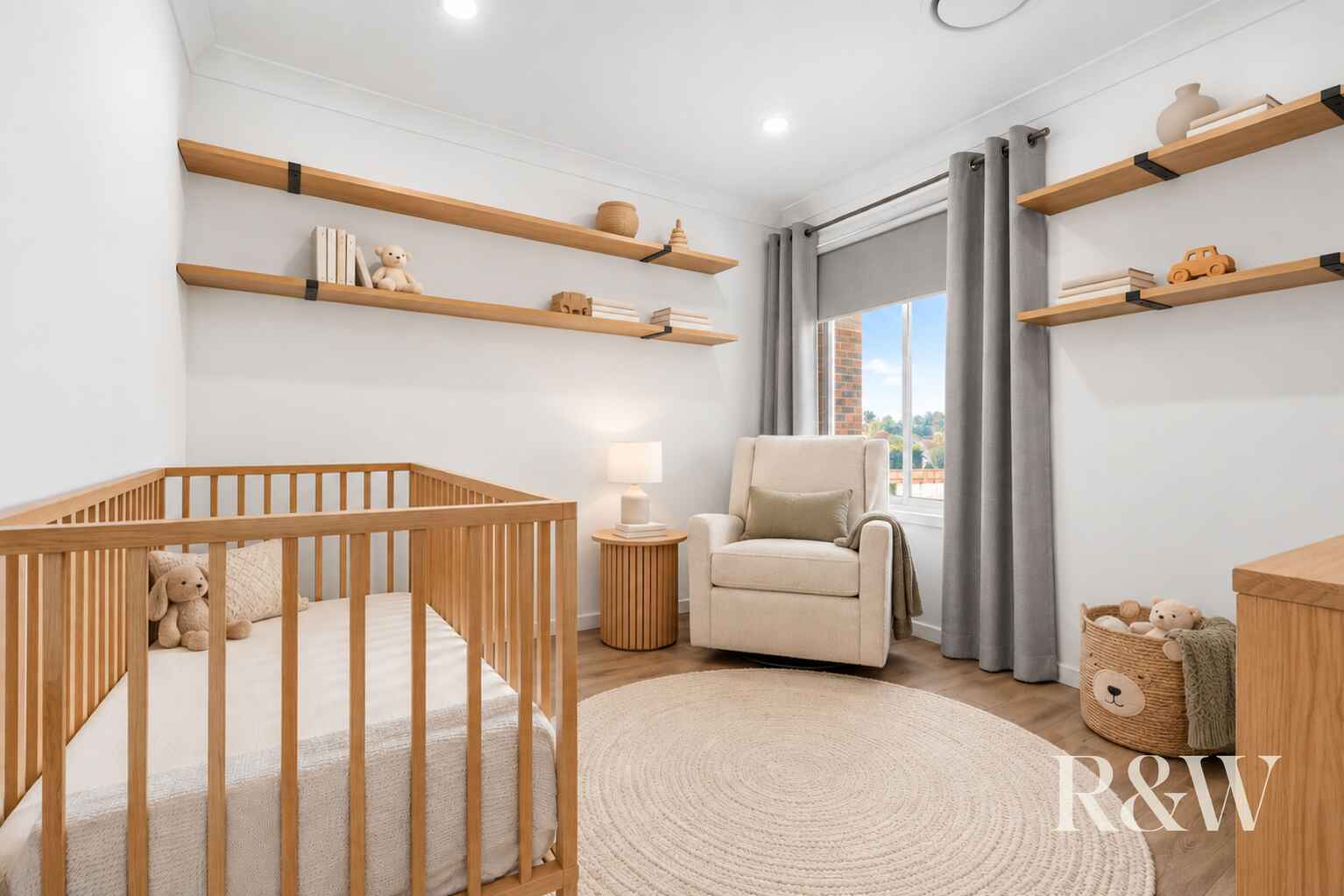 4 FRIGATE-BIRD AVENUE Hinchinbrook